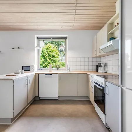 Feriehus Ulv - From The Sea By Interhome *