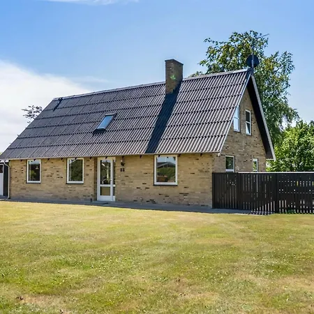 Ulv - From The Sea By Interhome Feriehus Hadsund